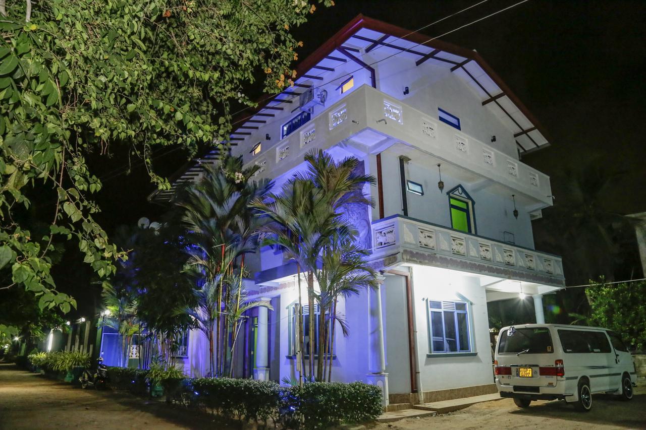 Ranmal Airport Transit Hotel Katunayake Exterior photo